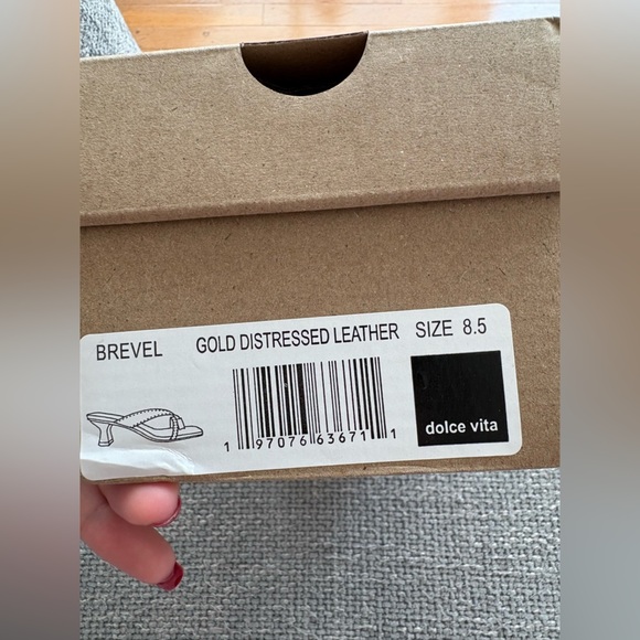 Dolce Vita Brevel Heeled Sandals – Gold Leather8.5 – Brand New in Box - Picture 4 of 13